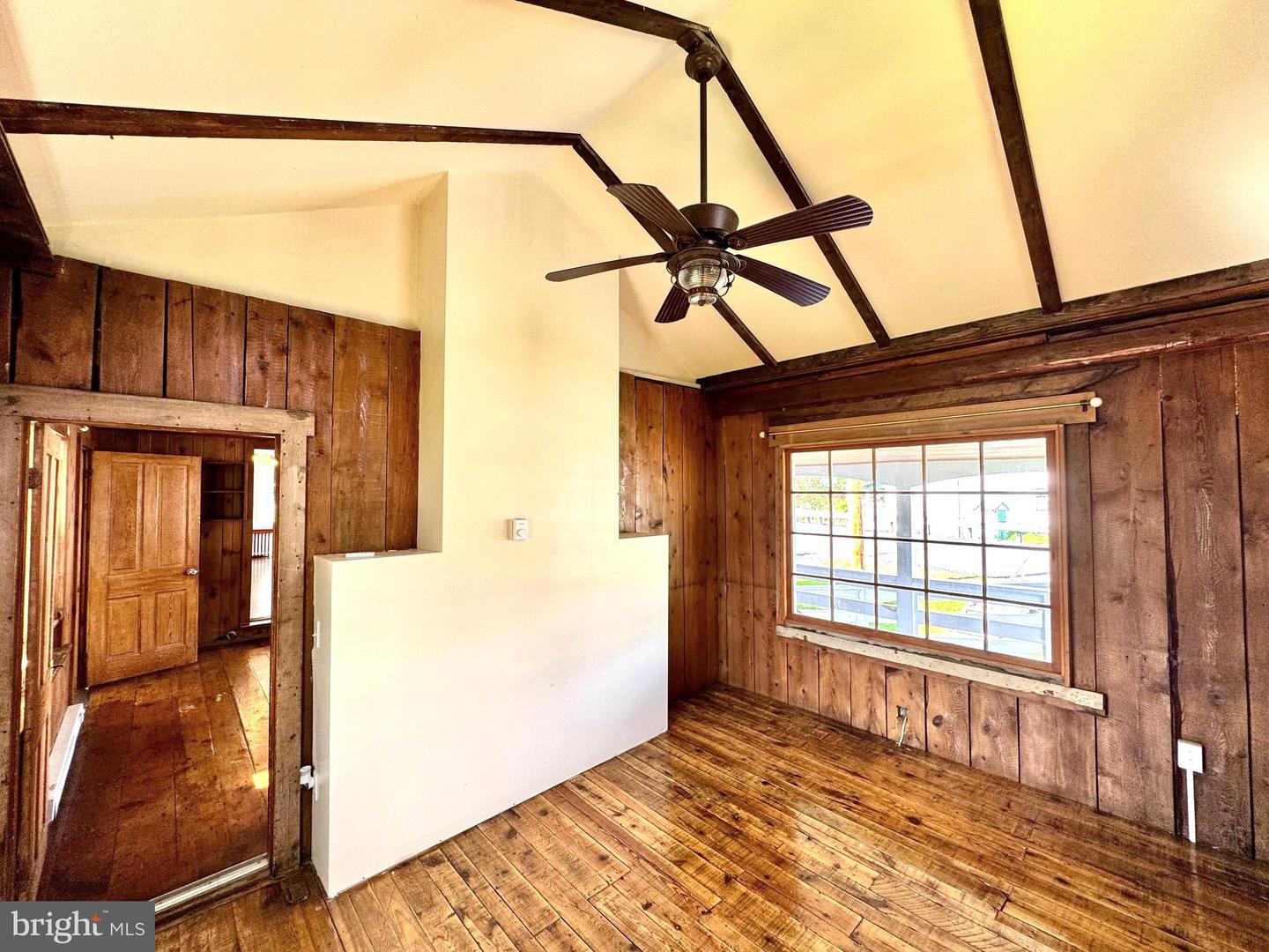 120 School St Property Photo 25