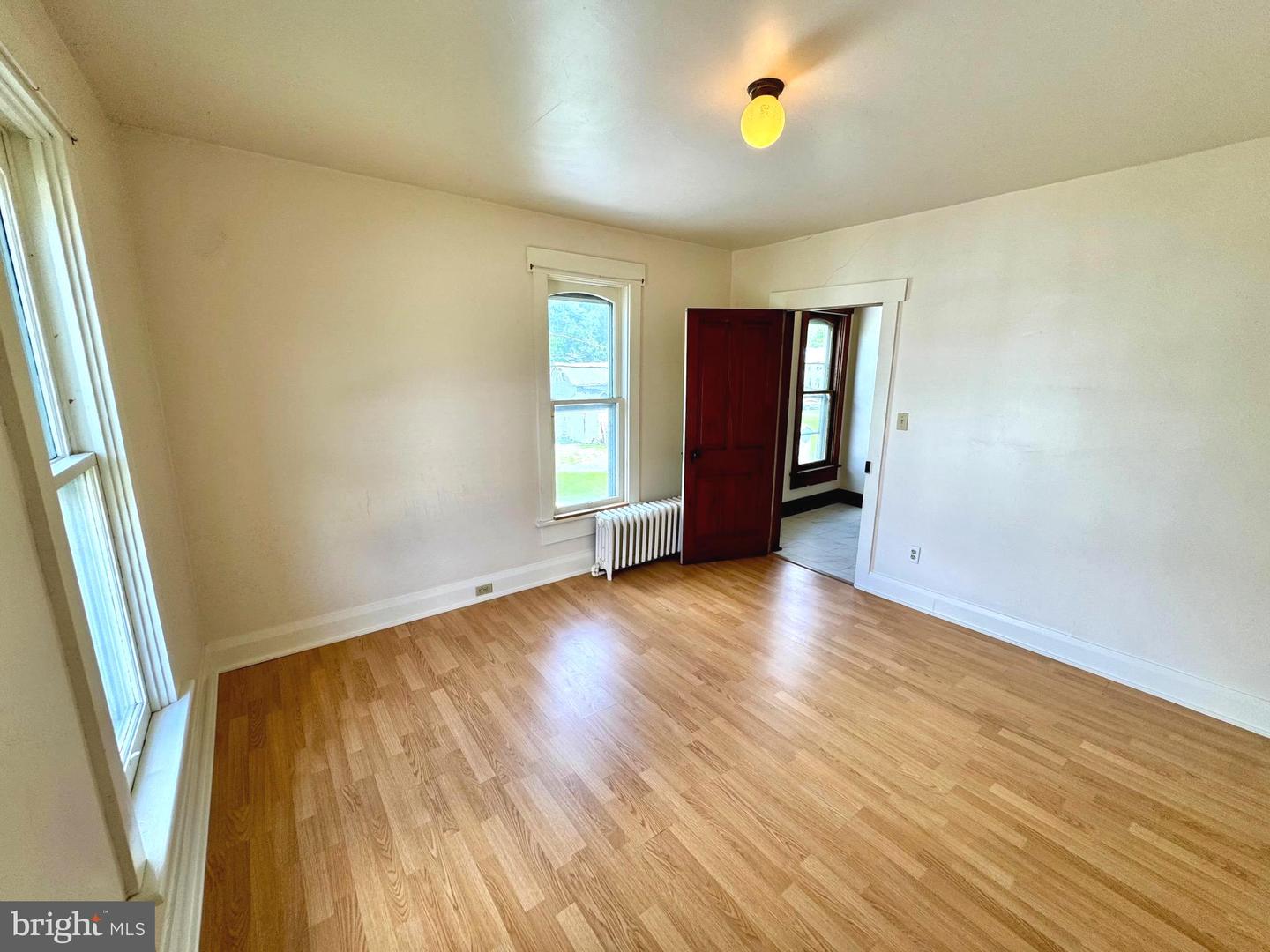 120 School St Property Photo 34