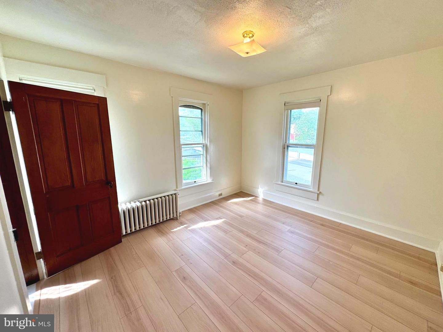 120 School St Property Photo 37