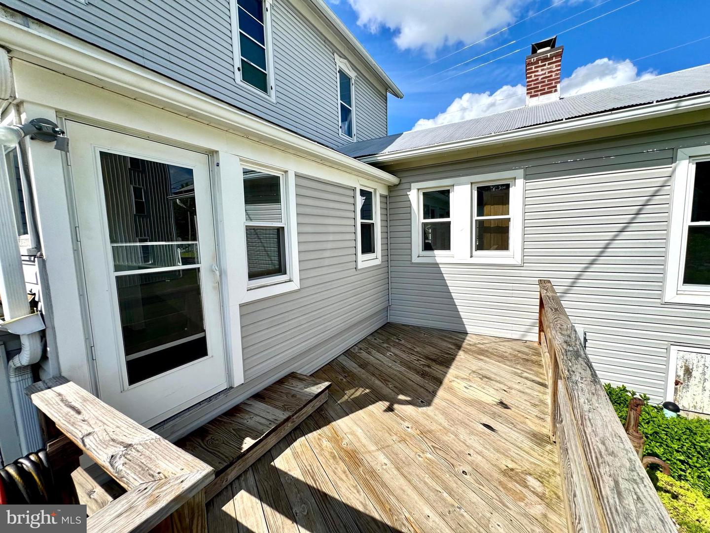 120 School St Property Photo 44
