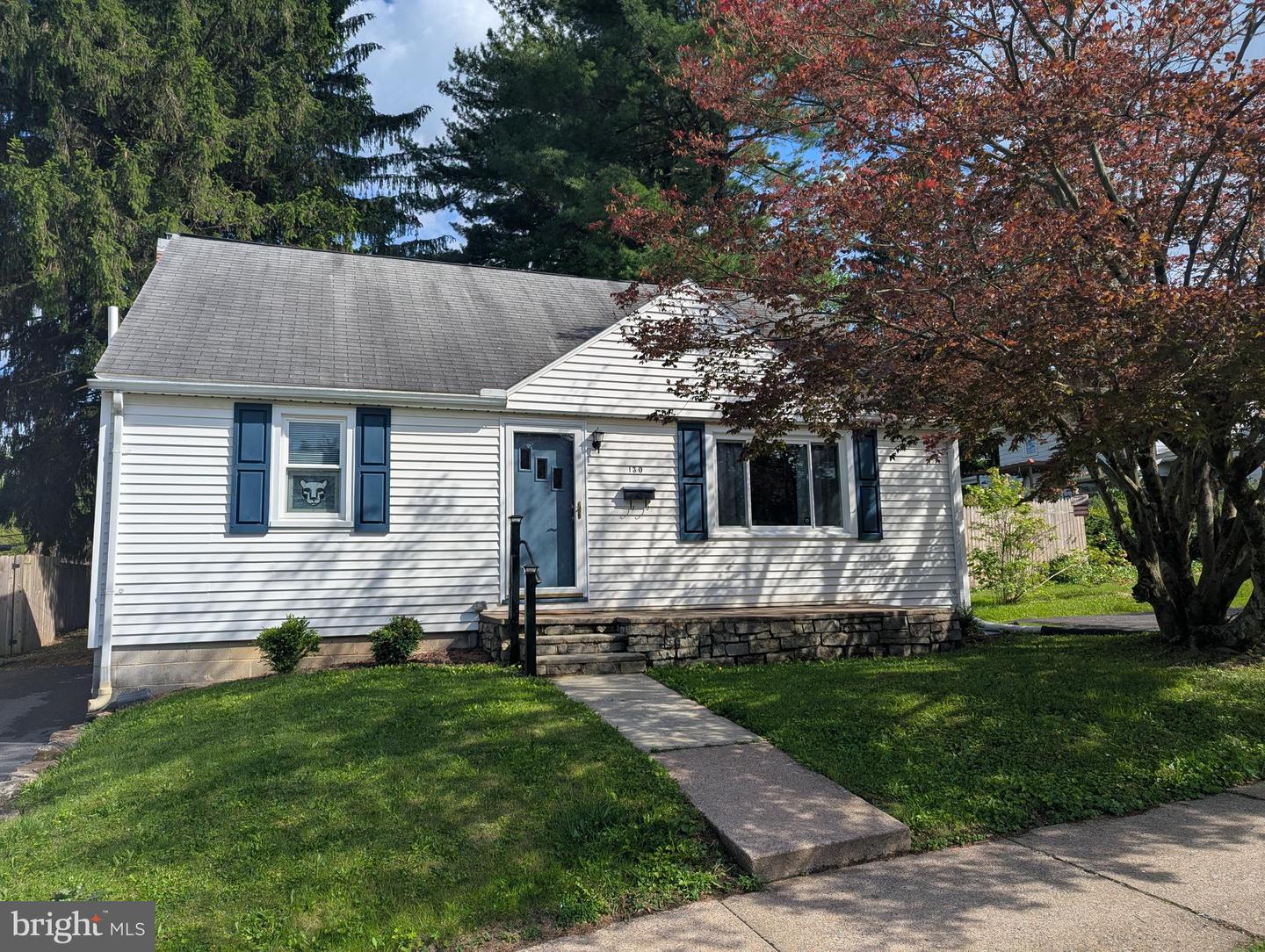 130 Logan Ave Property Photo 2