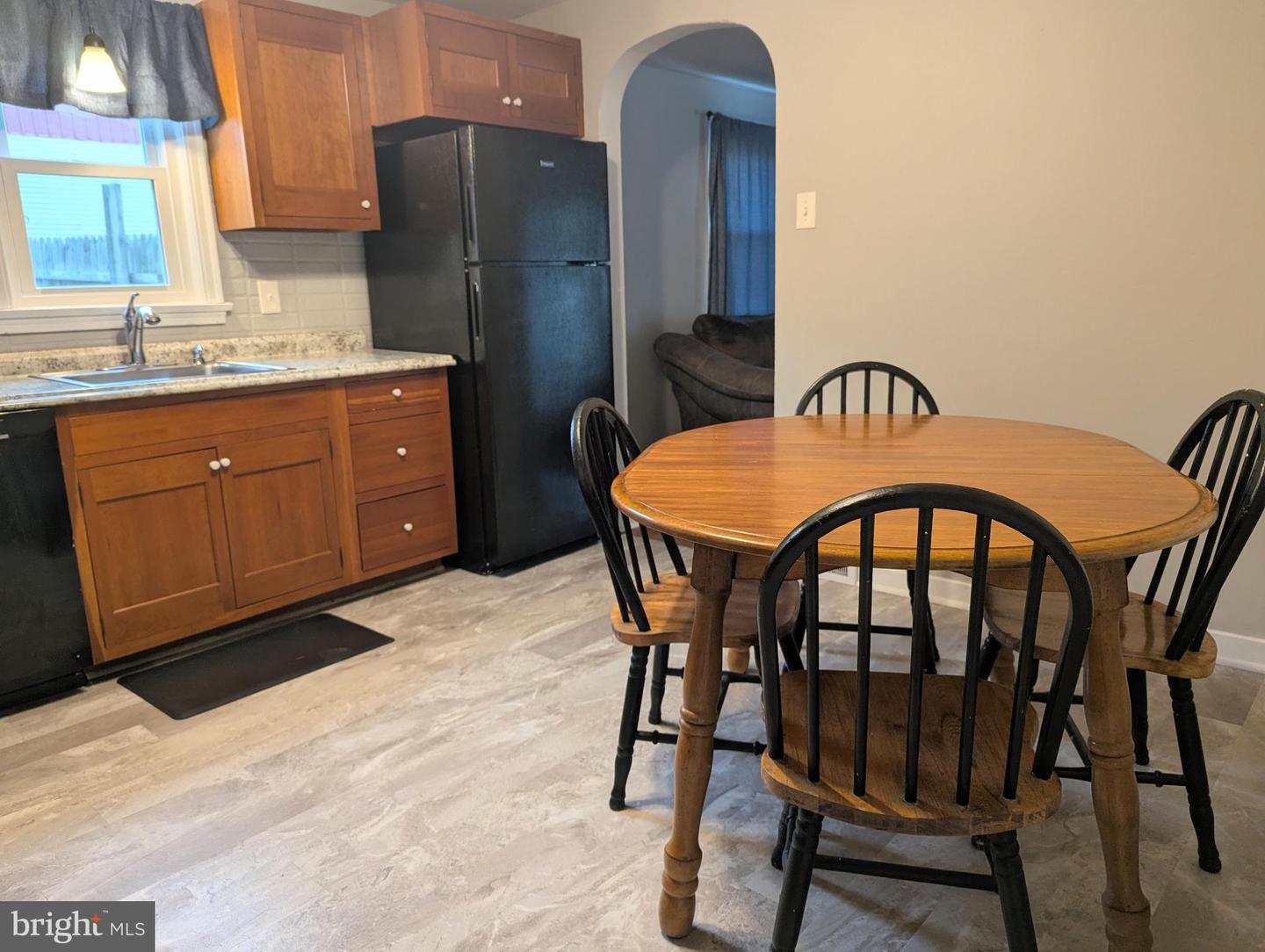 130 Logan Ave Property Photo 15