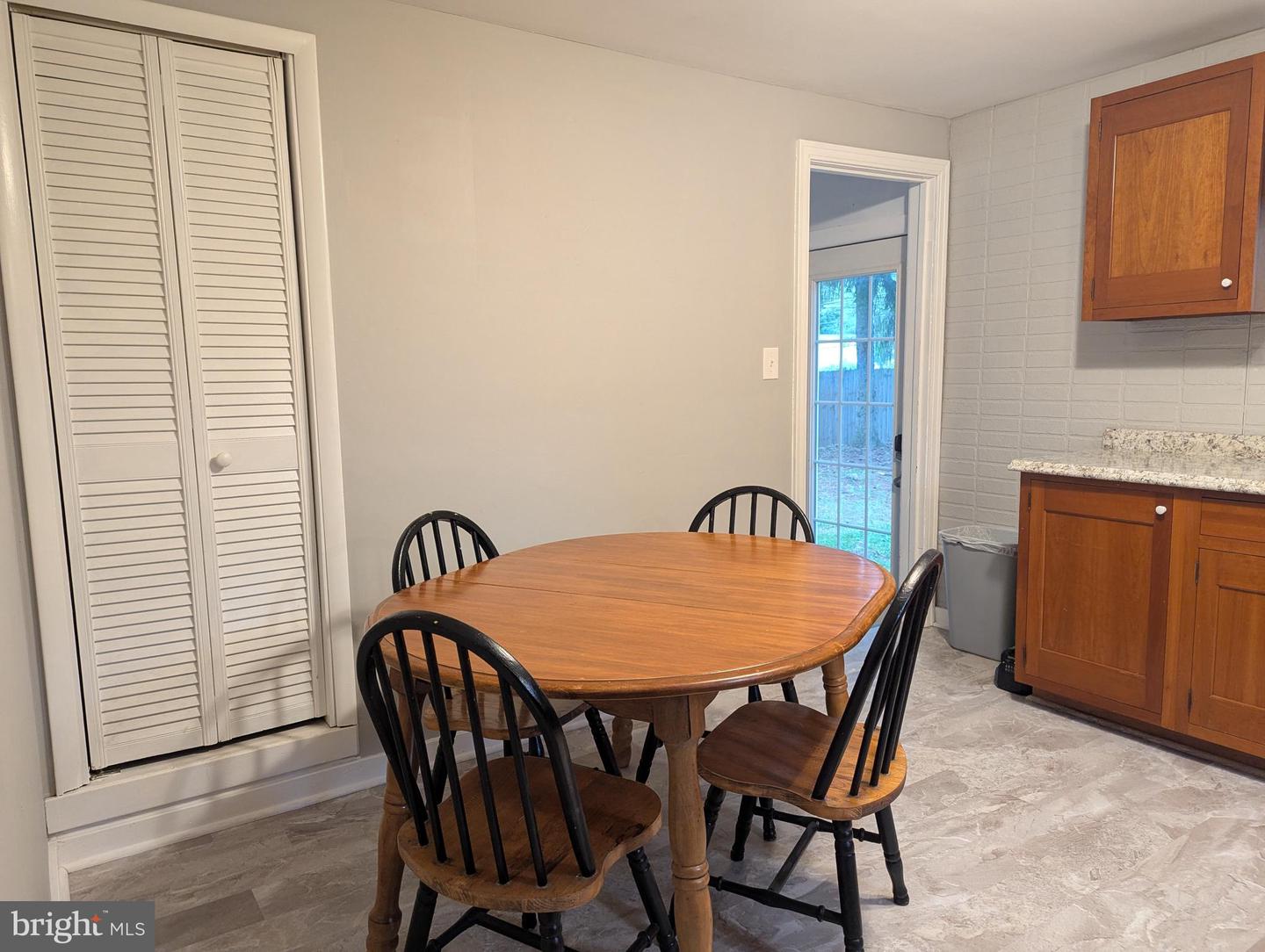 130 Logan Ave Property Photo 16