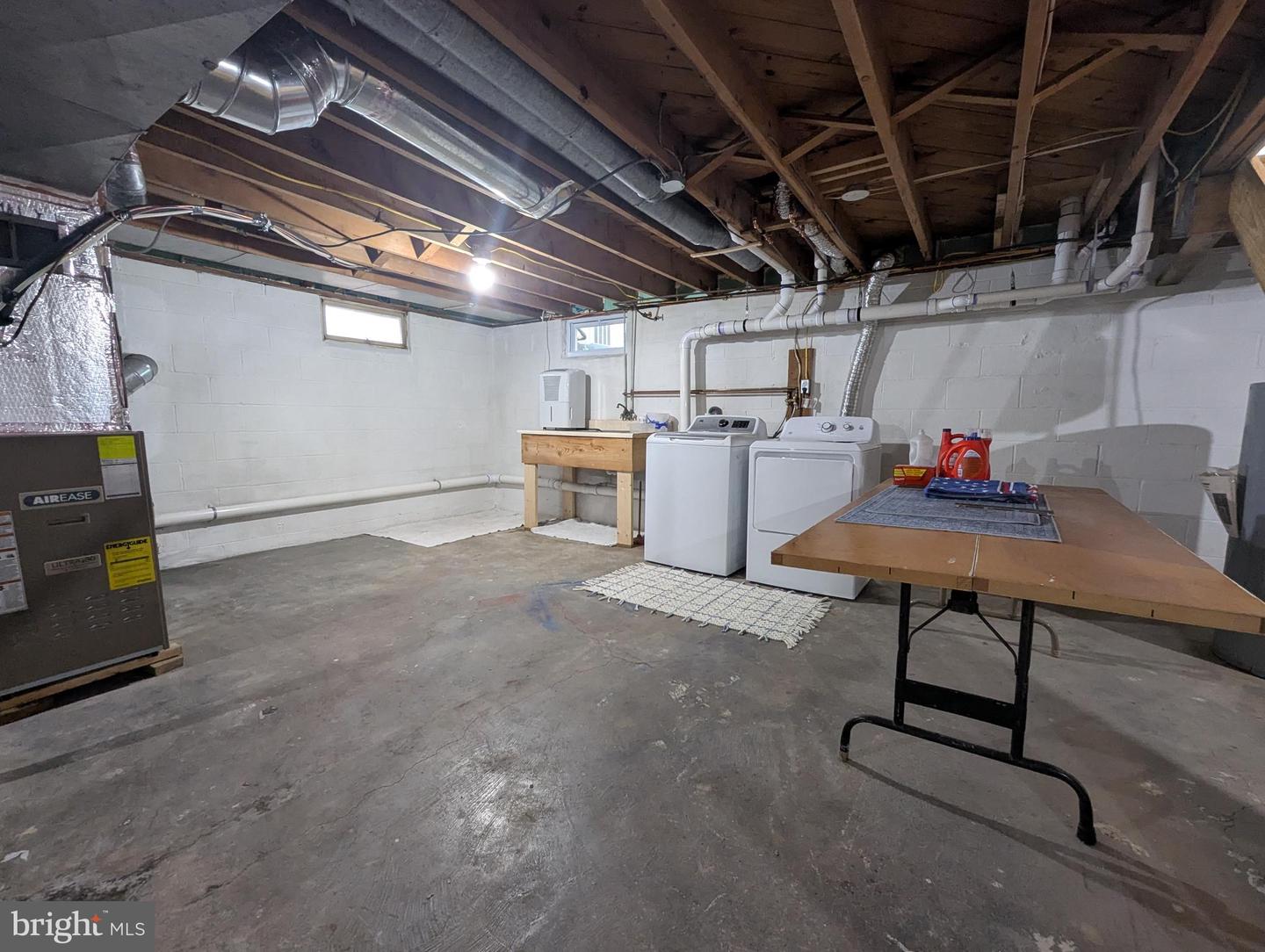 130 Logan Ave Property Photo 45