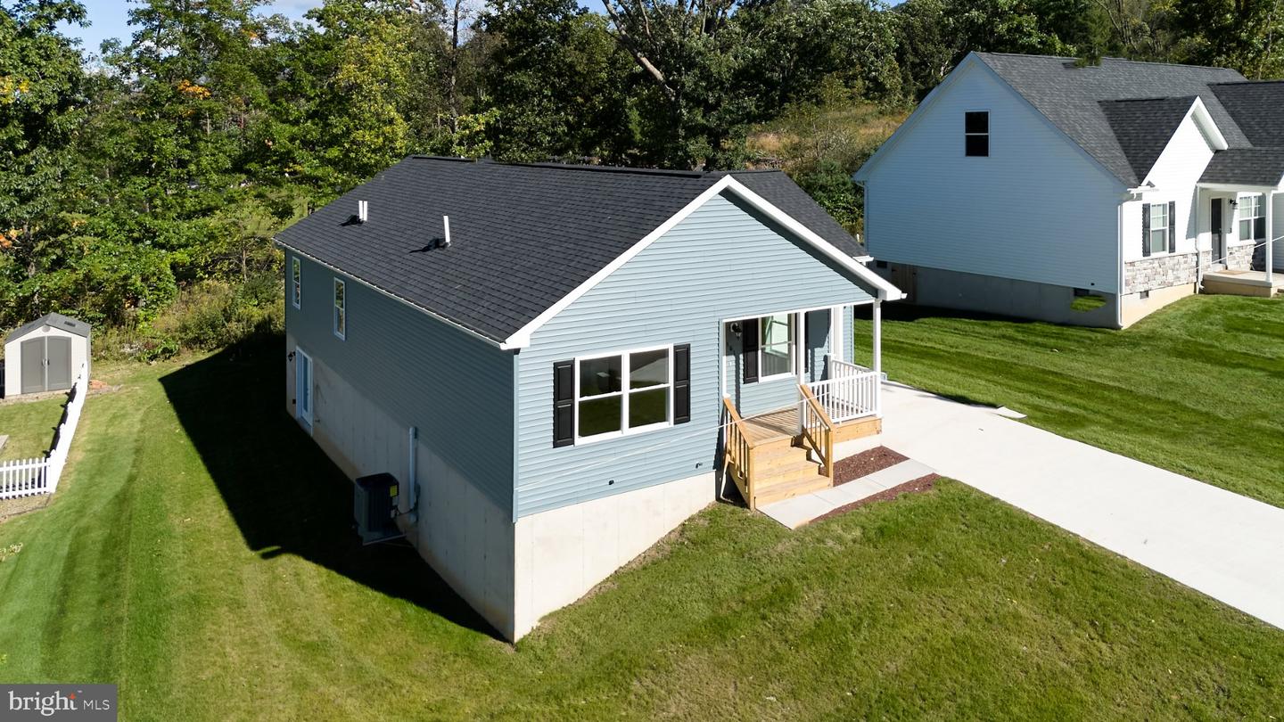 161 Timberwood Trl Property Photo 3