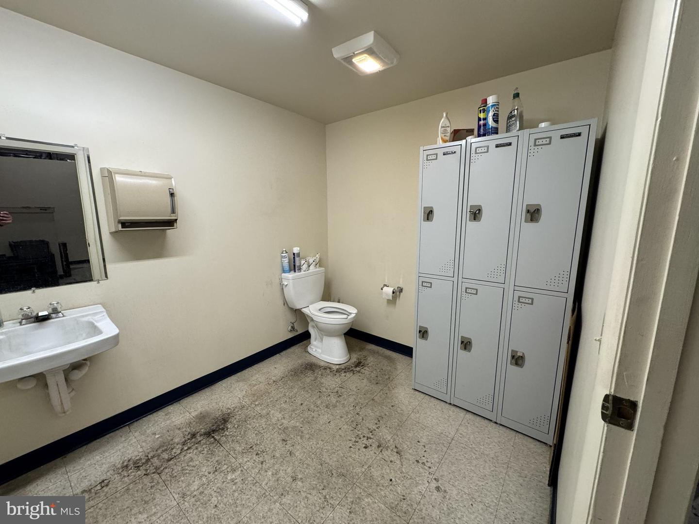 2601 E College Ave #b Property Photo 10