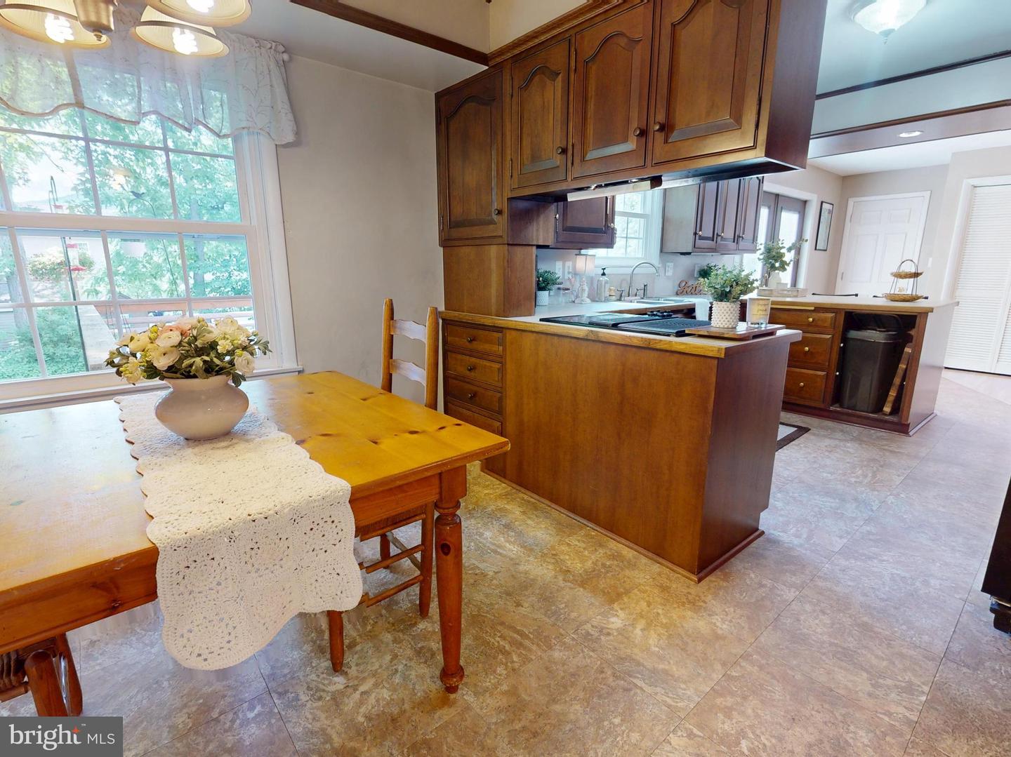 1006 Kay St Property Photo 6