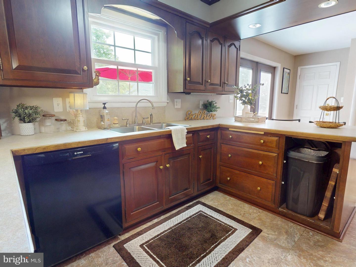 1006 Kay St Property Photo 7