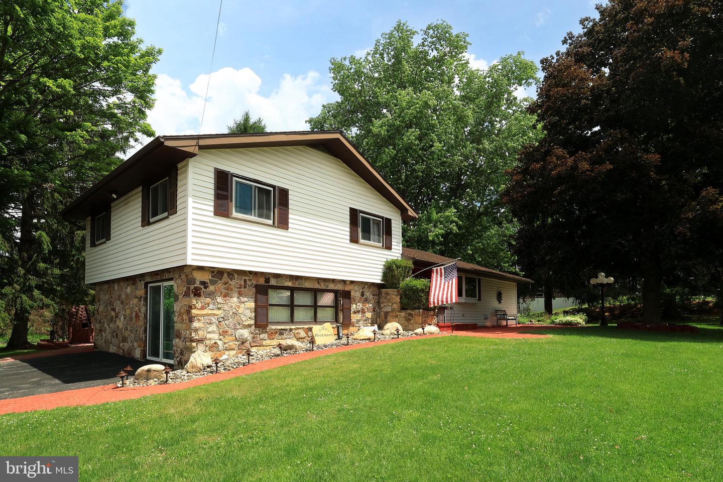 2767 Zion Rd Property Photo 4