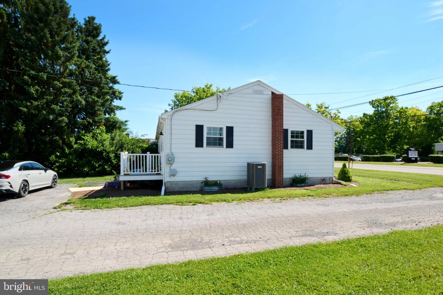 1301 & 1317 Benner Pike Property Photo 24