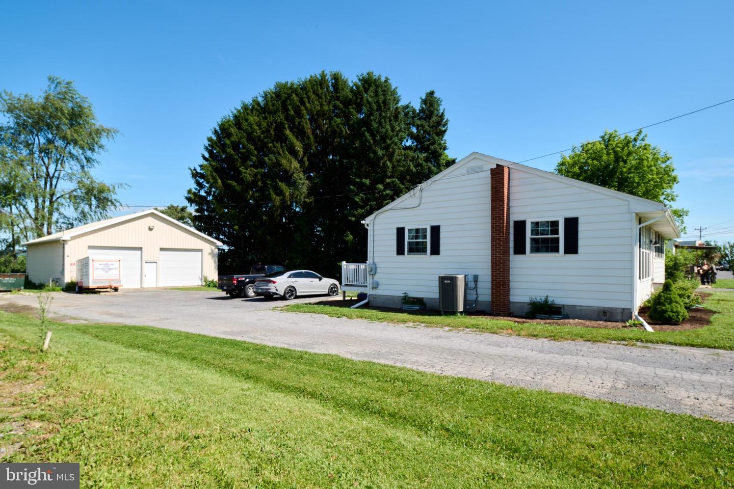 1301 & 1317 Benner Pike Property Photo 25