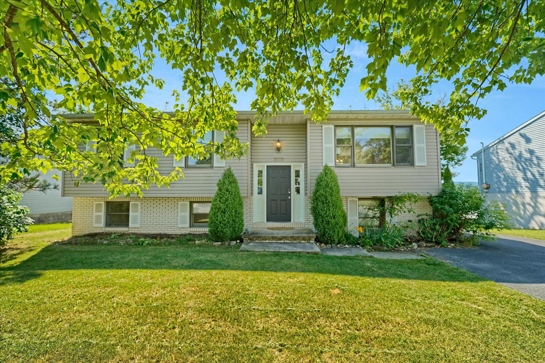 2673 PENBROOK LN