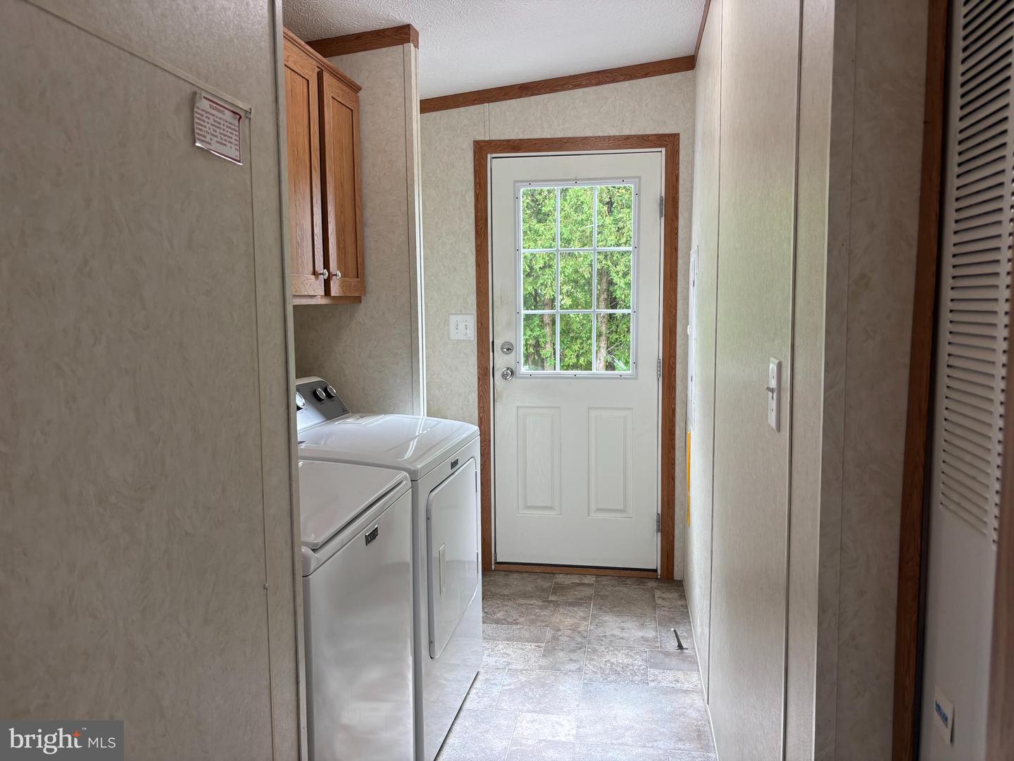 107 E Park Ave Property Photo 6
