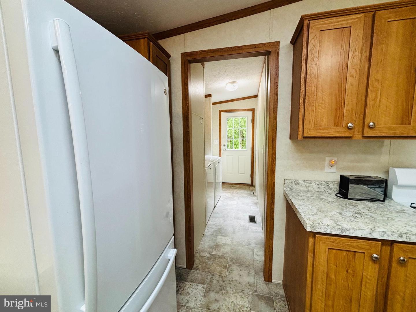 107 E Park Ave Property Photo 8