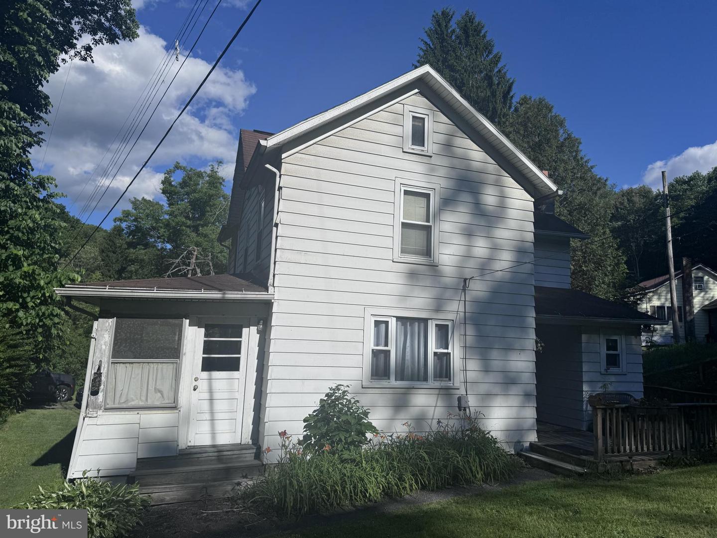 128 Dale Rd Property Photo 1