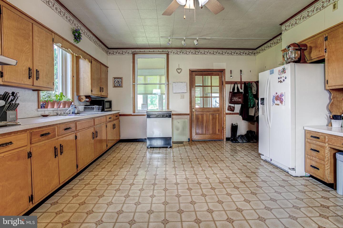 151 Homestead Ln Property Photo 8