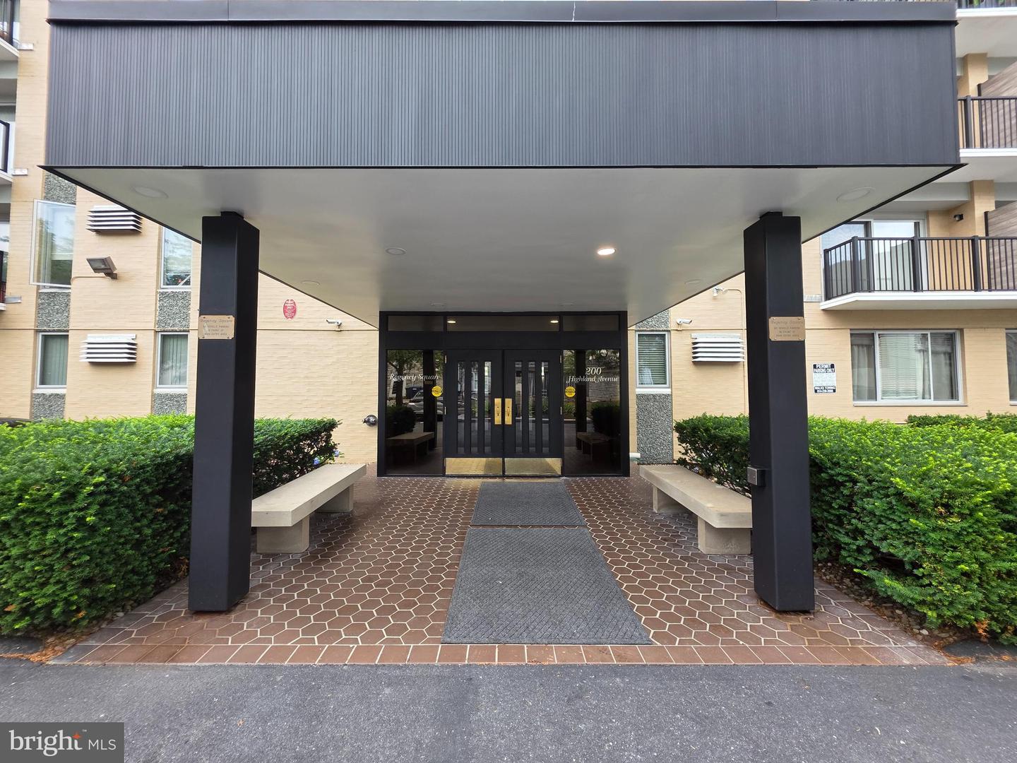 200 Highland Ave #apt. 210 Property Photo 3