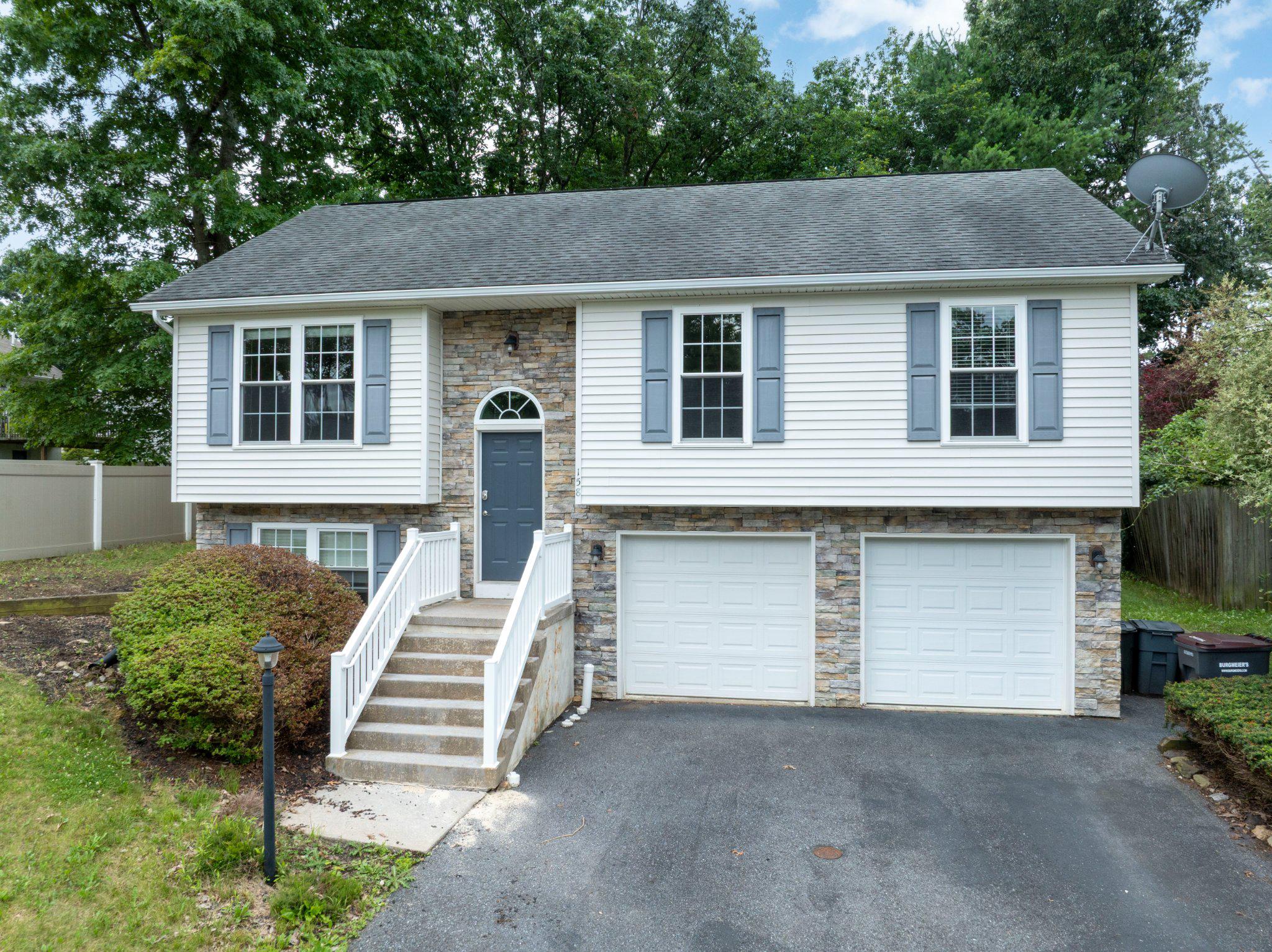 158 MCKIVISON CT Property Photo 1