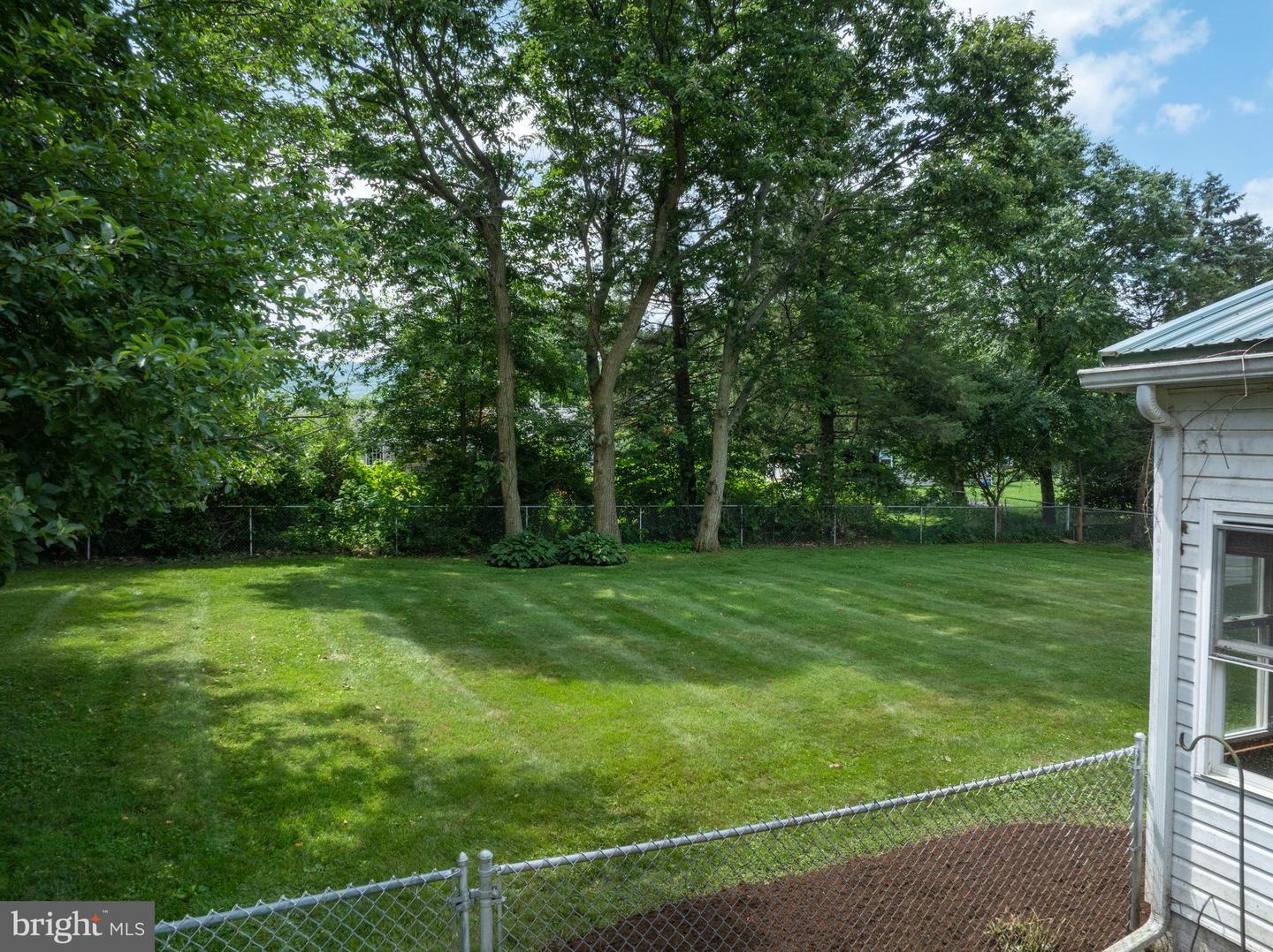 4822 W Whitehall Rd Property Photo 4