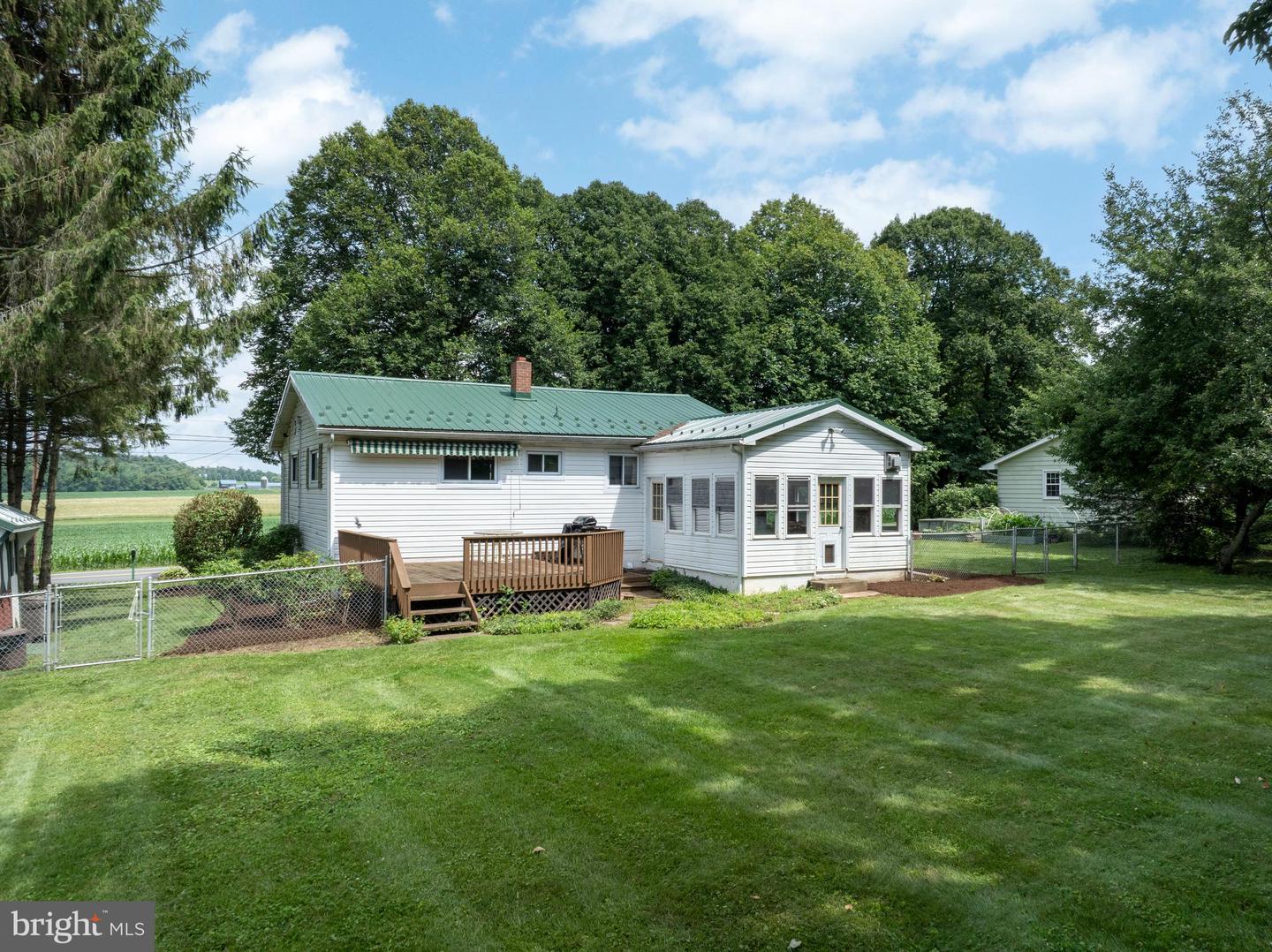 4822 W Whitehall Rd Property Photo 7