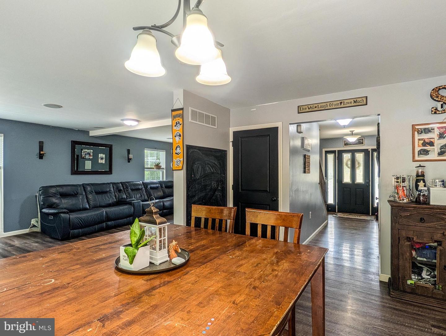 111 Hill St Property Photo 27