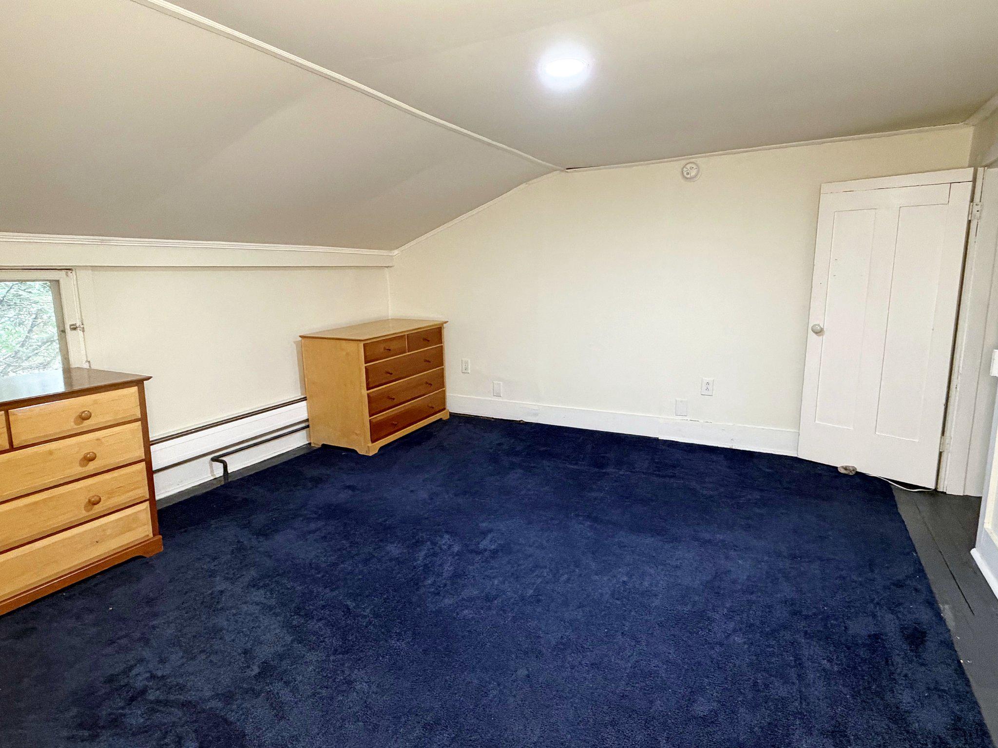 138 W Logan St Property Photo 34