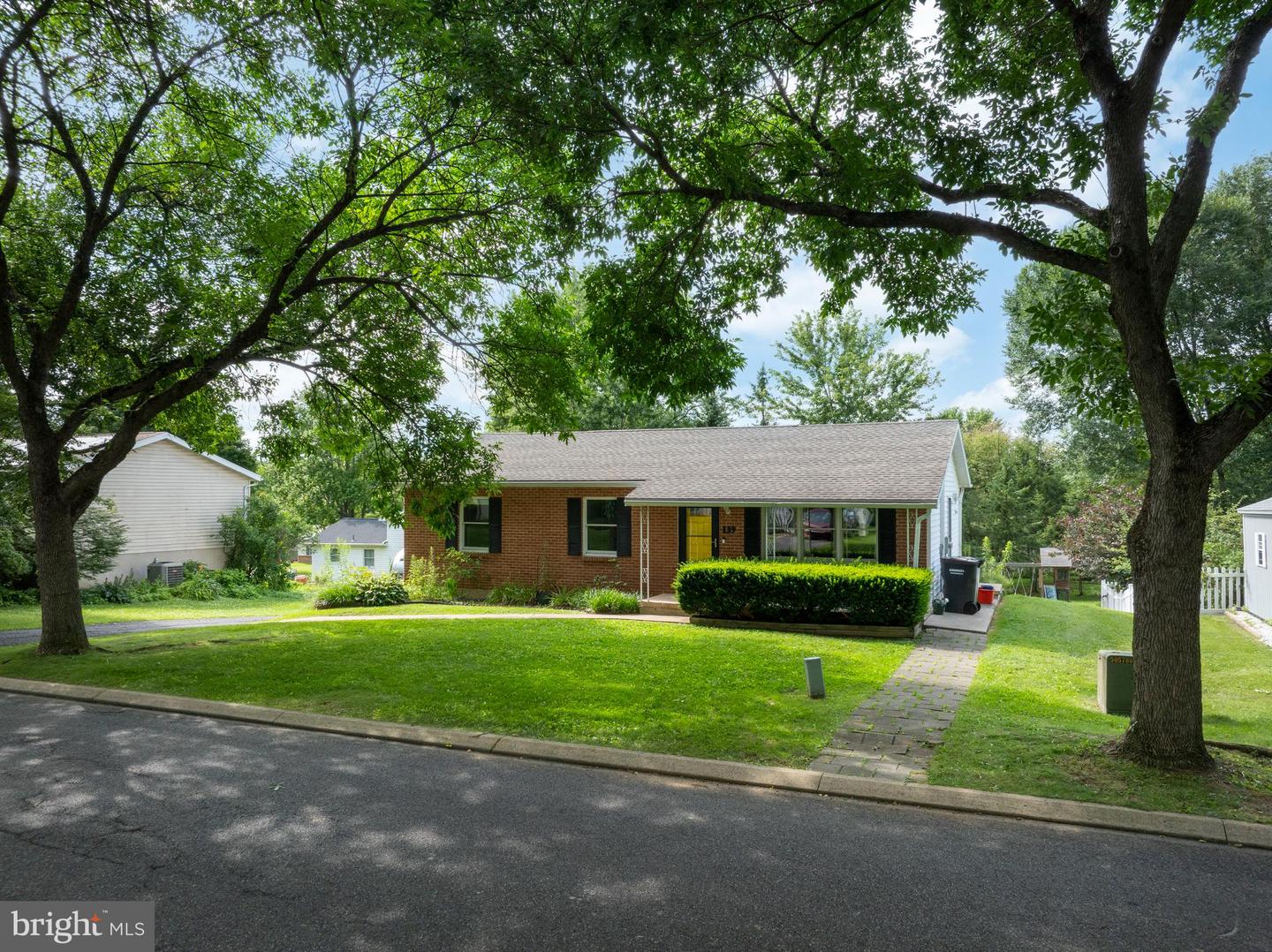 139 Kuhns Ln Property Photo 1