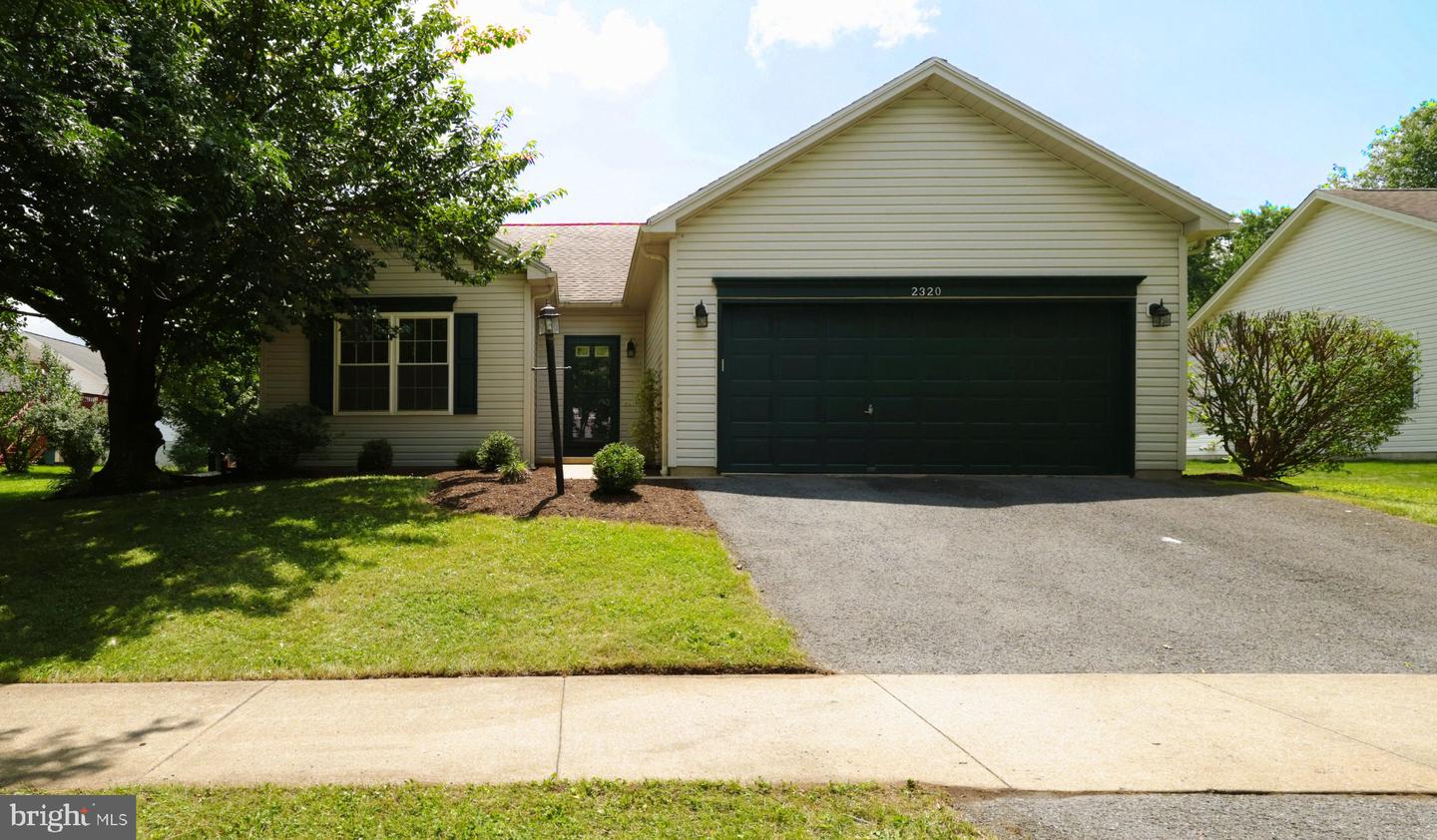 2320 Falconpointe Dr Property Photo 1