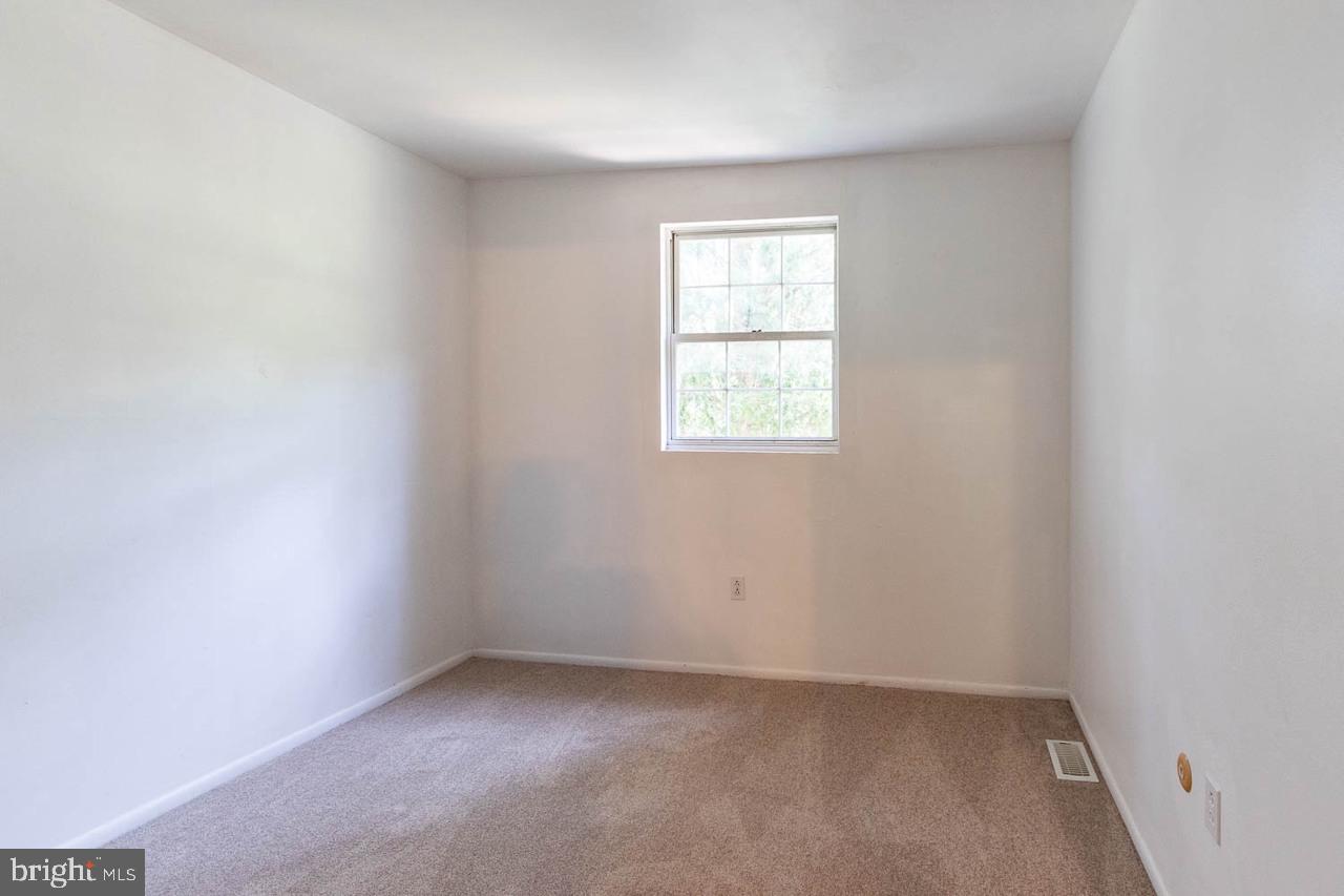 1111 W Aaron Dr #e Property Photo 20