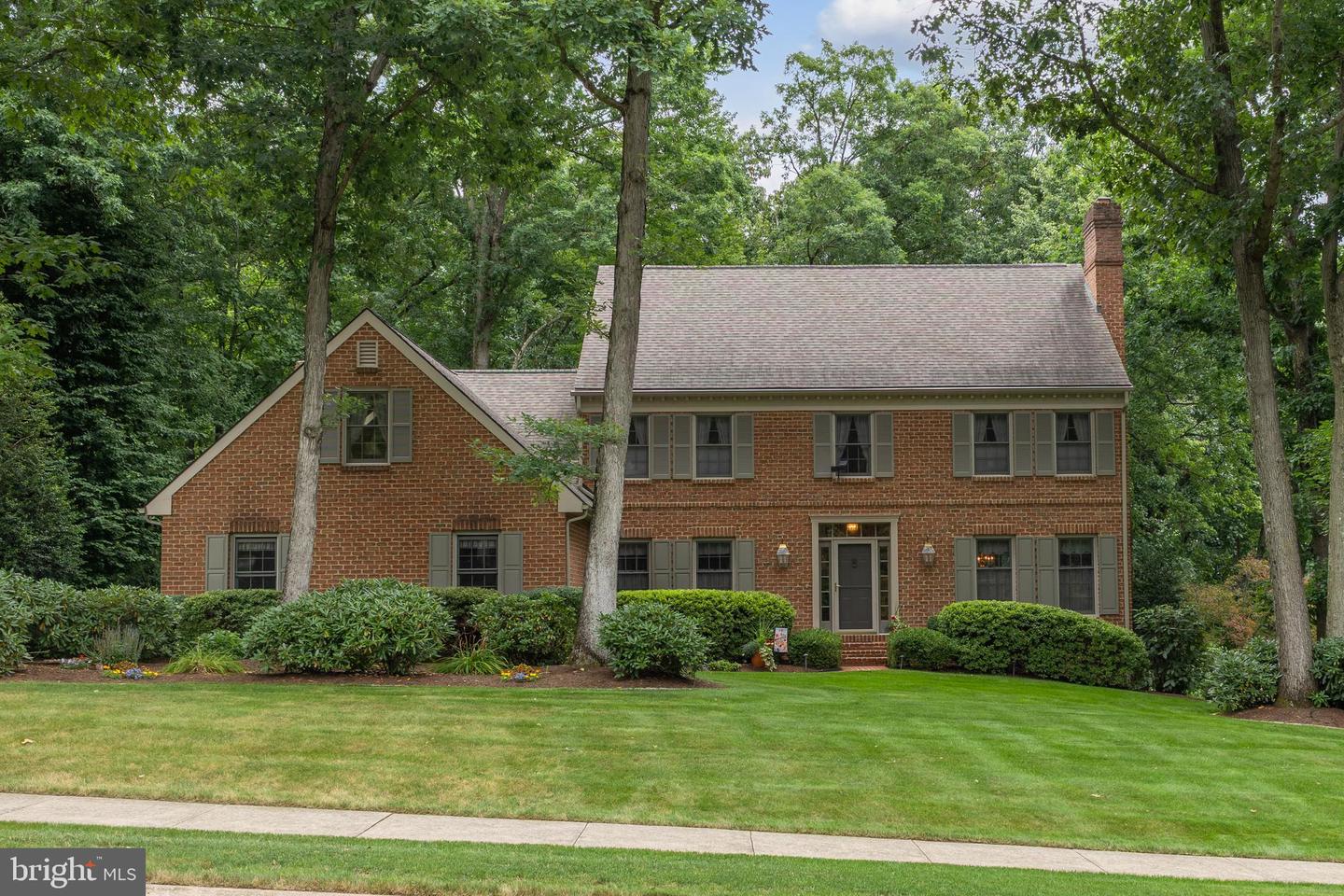 2460 Hickory Hill Dr Property Photo 1