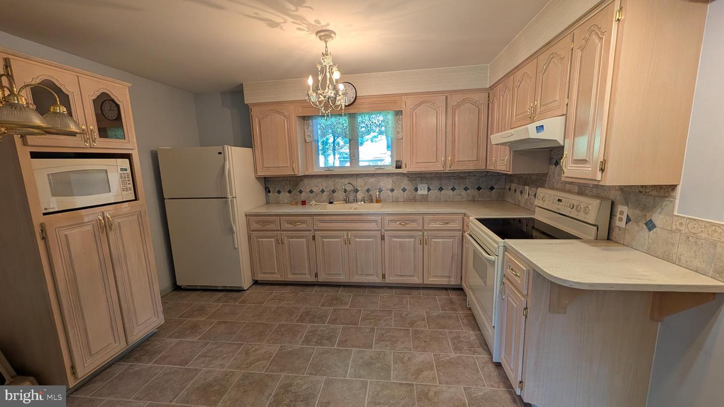107 Horseshoe Cir Property Photo 5