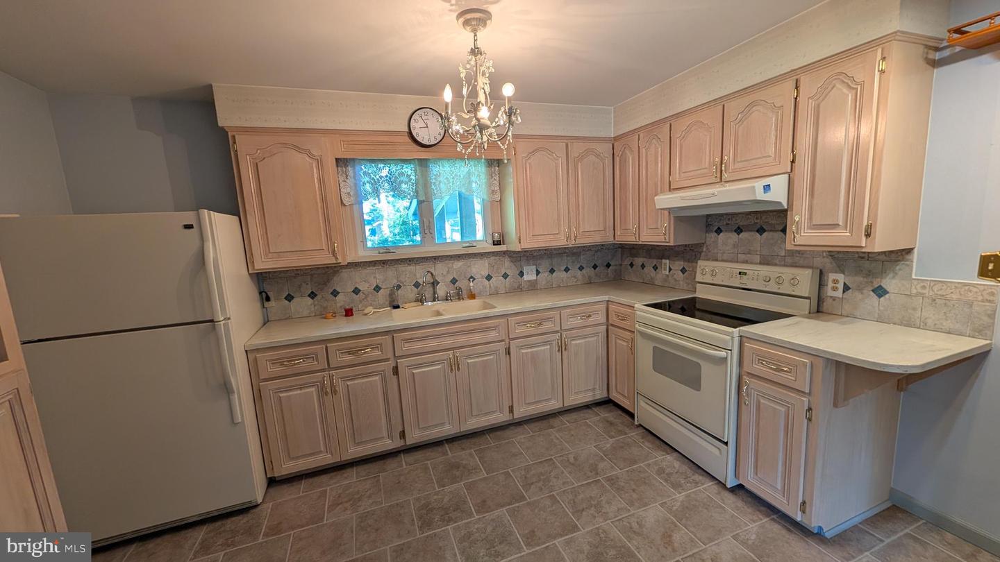 107 Horseshoe Cir Property Photo 6