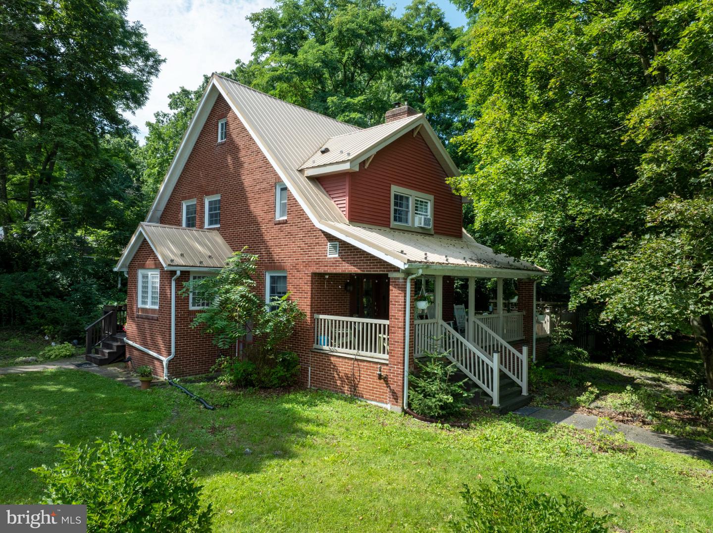 244 W Pine Grove Rd Property Photo 1