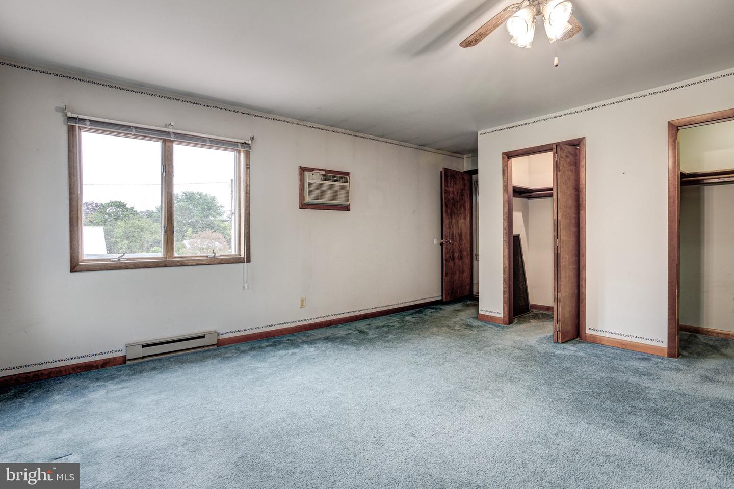300 Centre St Property Photo 20