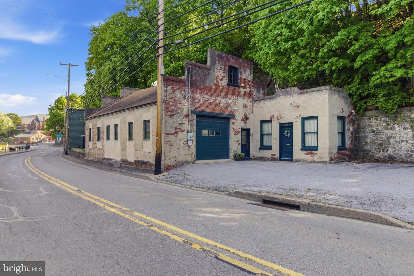 146 S Water St Property Photo 1