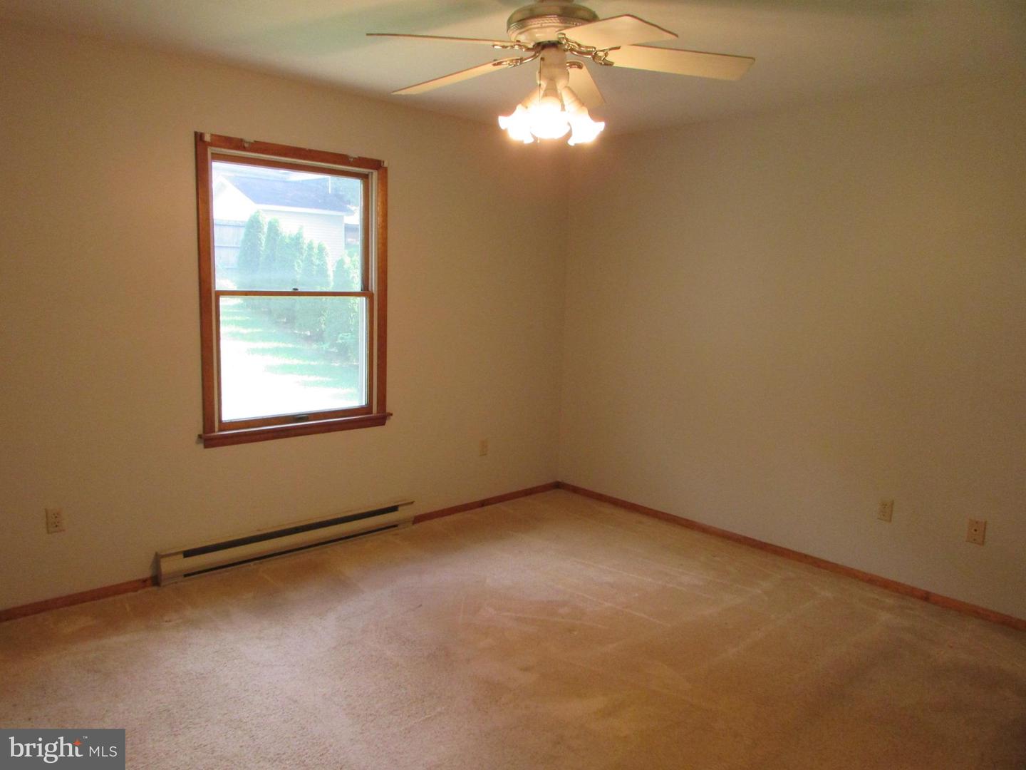 176 Creekside Dr Property Photo 24