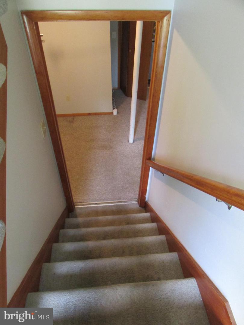 176 Creekside Dr Property Photo 28