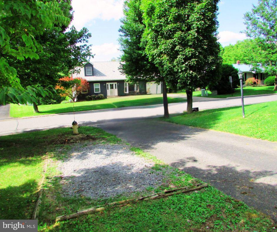 176 Creekside Dr Property Photo 48