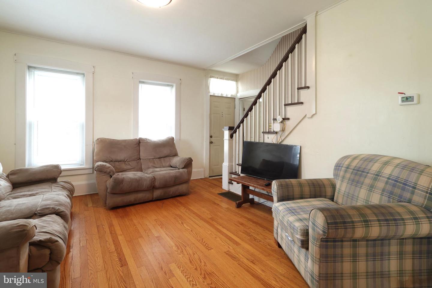 170 E Main St Property Photo 6