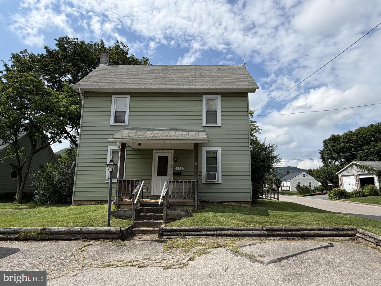 603 Halfmoon St Property Photo 1