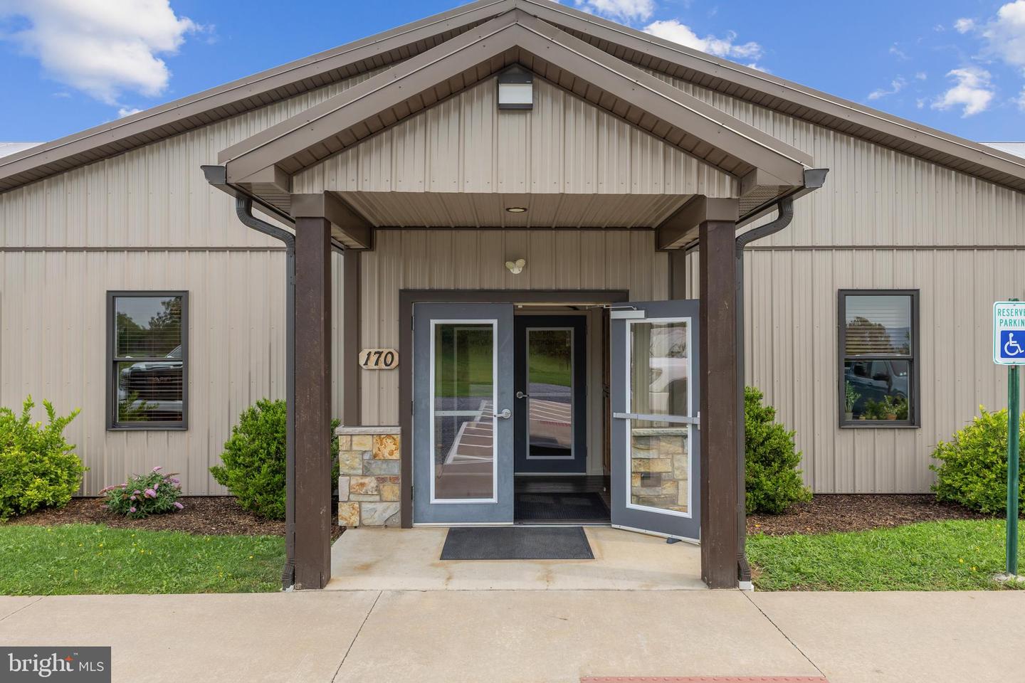 150 Property Photo 10