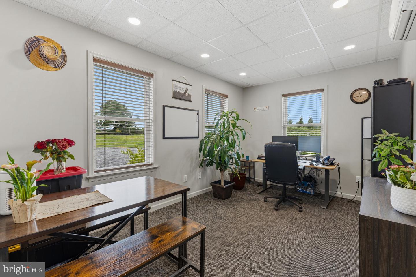 150 Property Photo 16