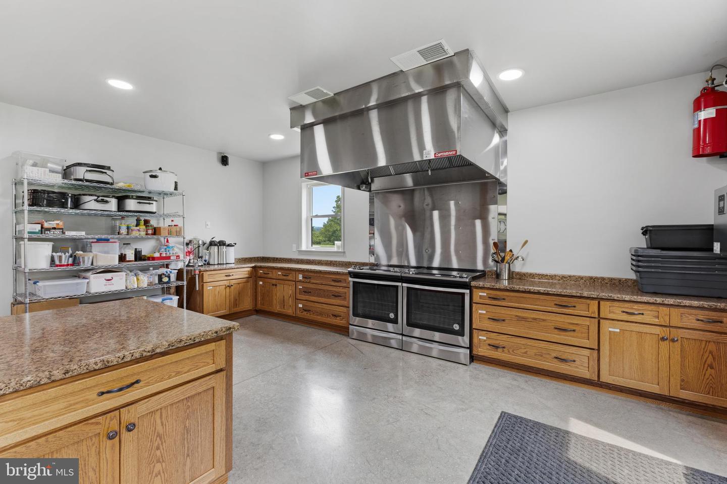 150 Property Photo 25