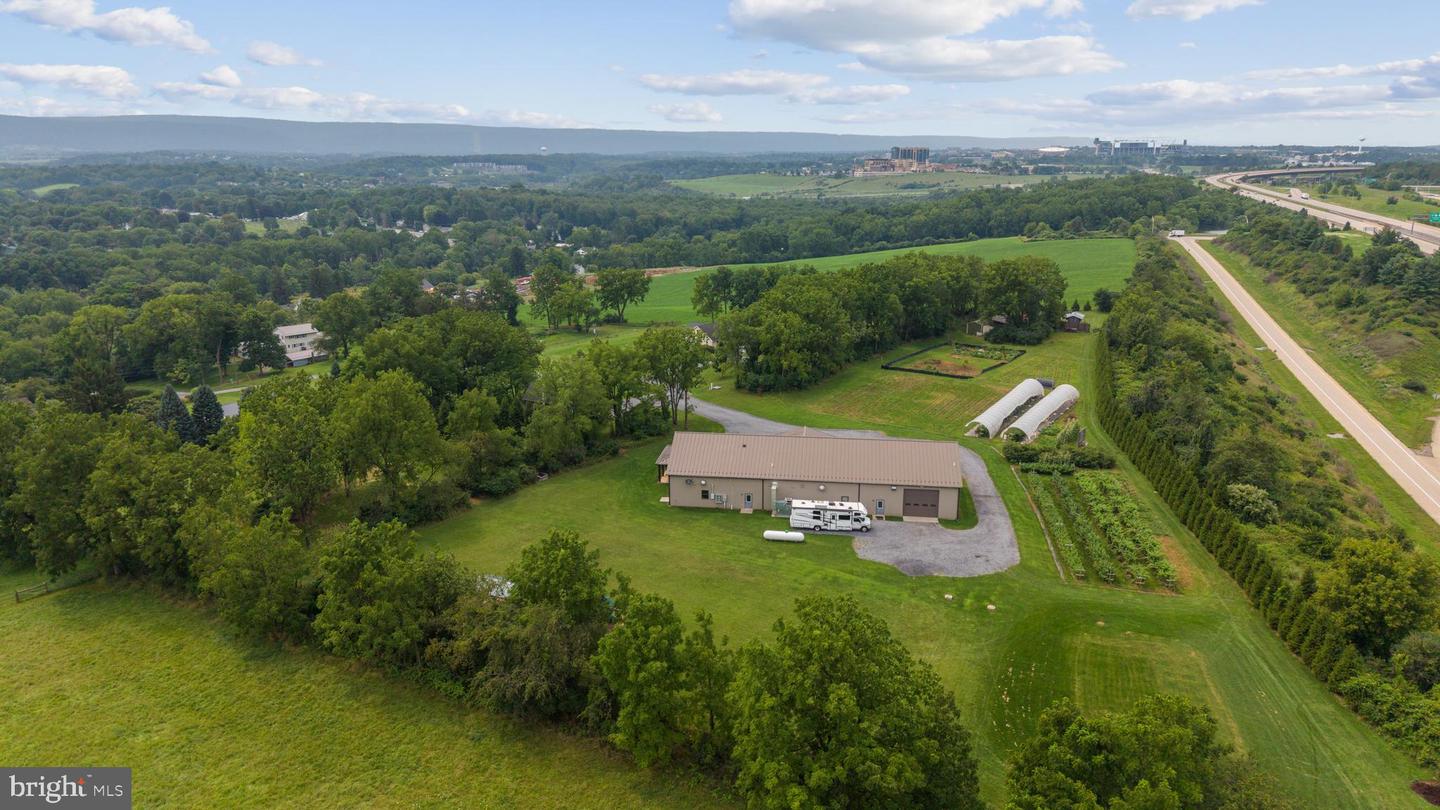 150 Property Photo 33