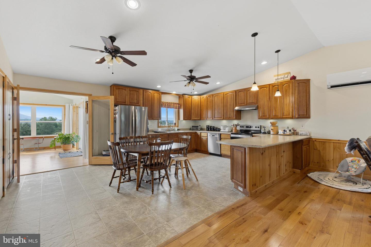150 Property Photo 47