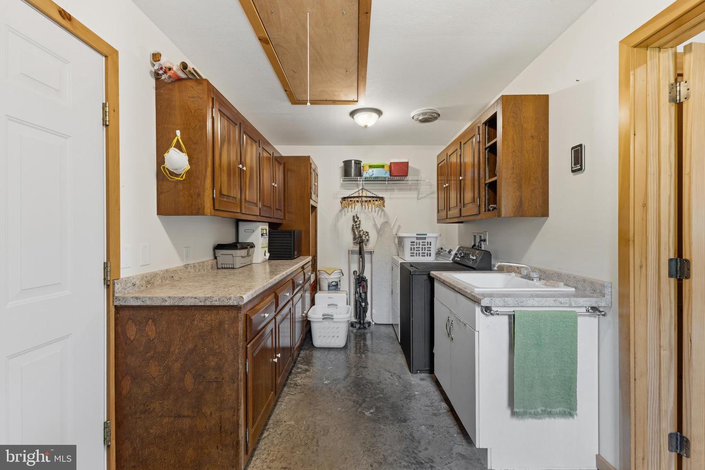 150 Property Photo 61