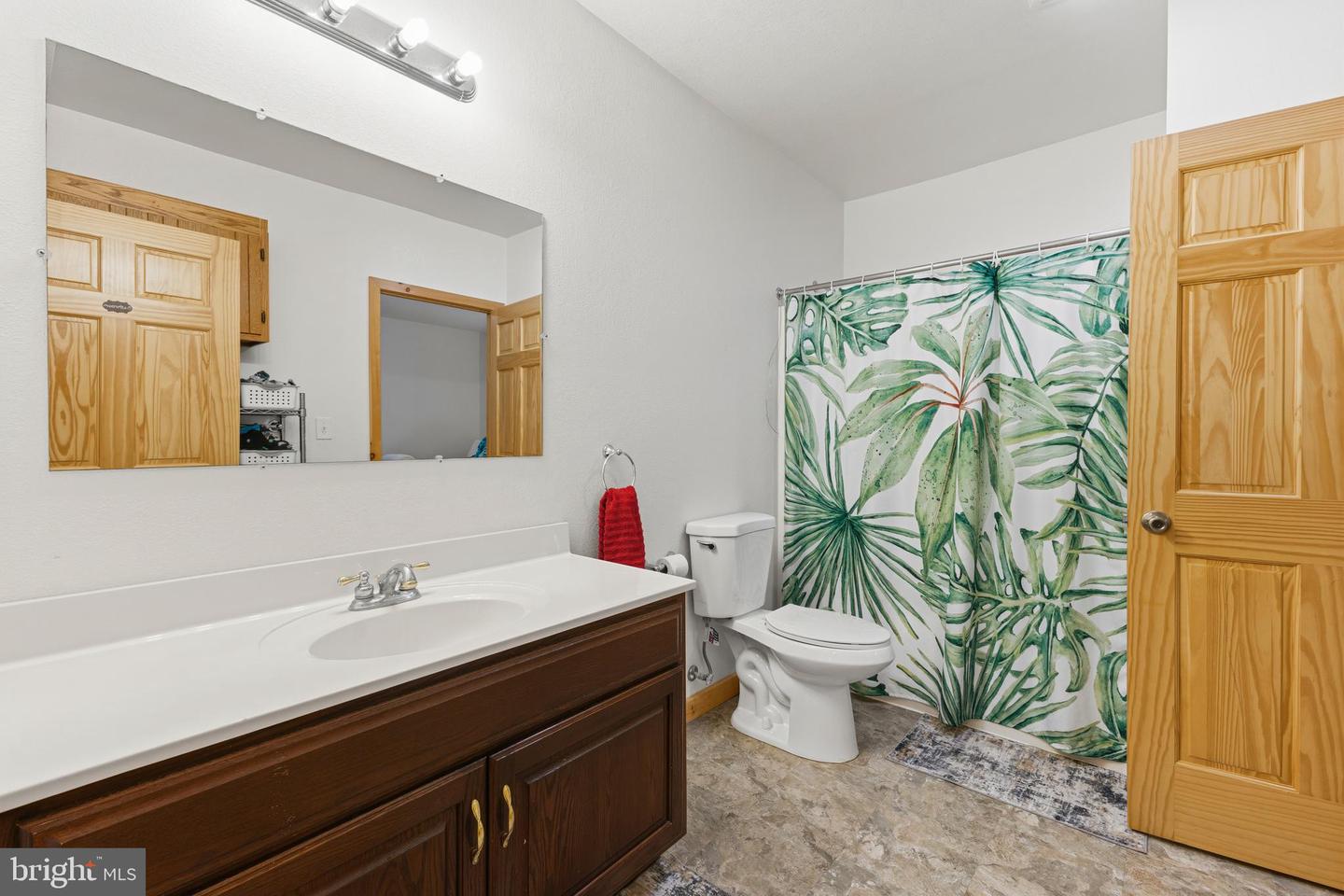 150 Property Photo 77