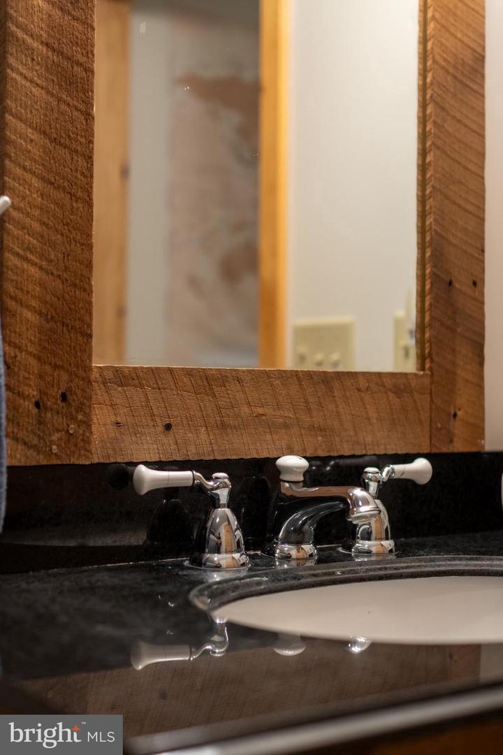 150 Property Photo 105