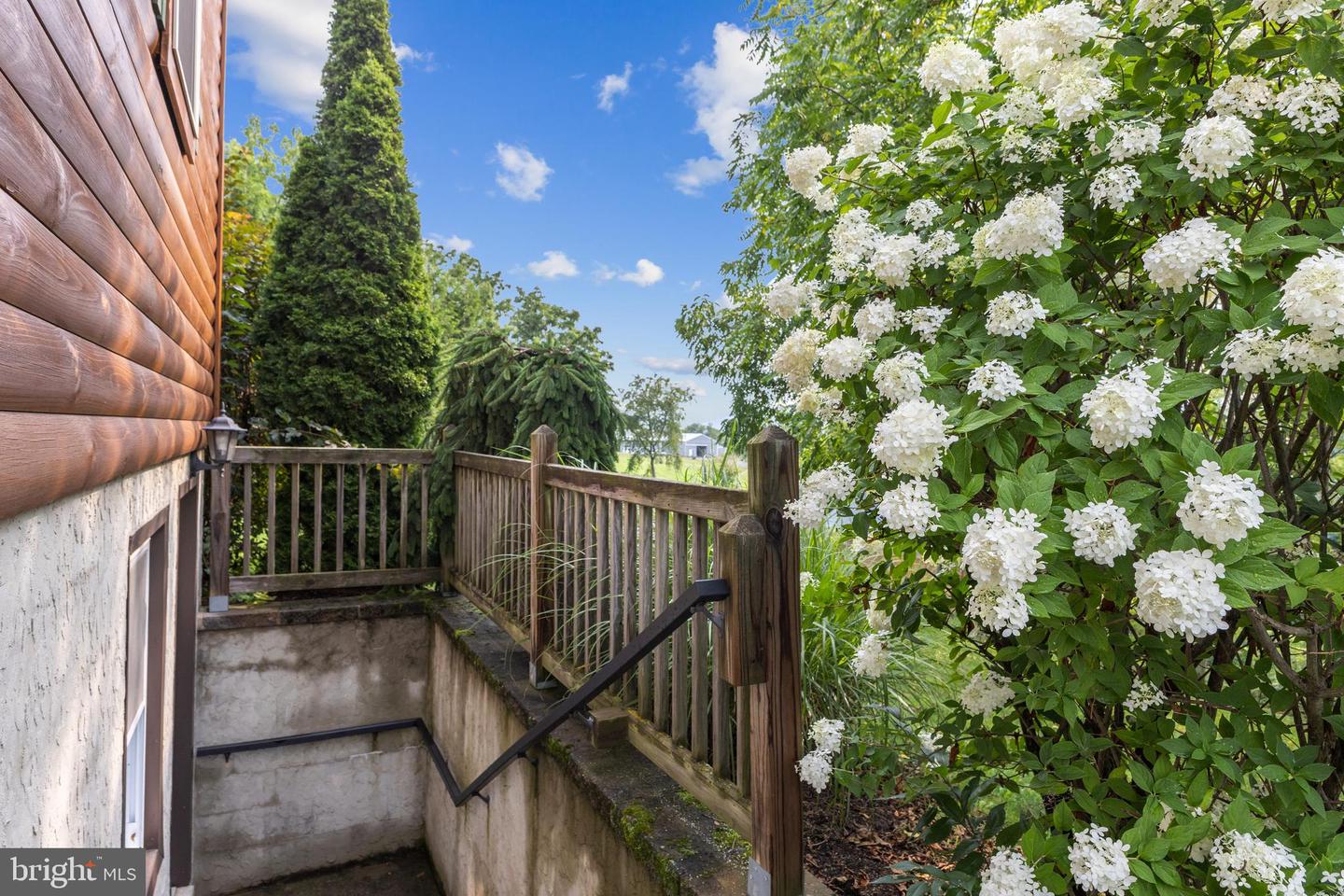 150 Property Photo 106