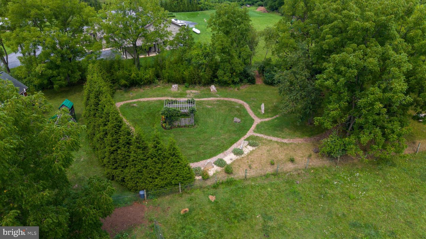150 Property Photo 111